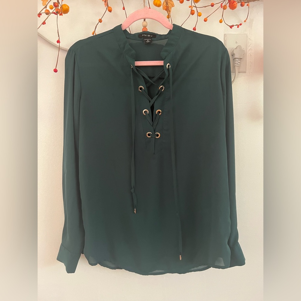 Amisu Dark Green Lace-Up Blouse